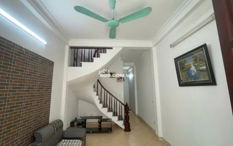 CHÍNH CHỦ NHỜ BÁN NHÀ  TRUNG TÂM QUẬN THANH TRÌ - #NGÕ THÔNG - #KINH DOANH  - #GẦN Ô TÔ.NHỈNH 5 TỶ